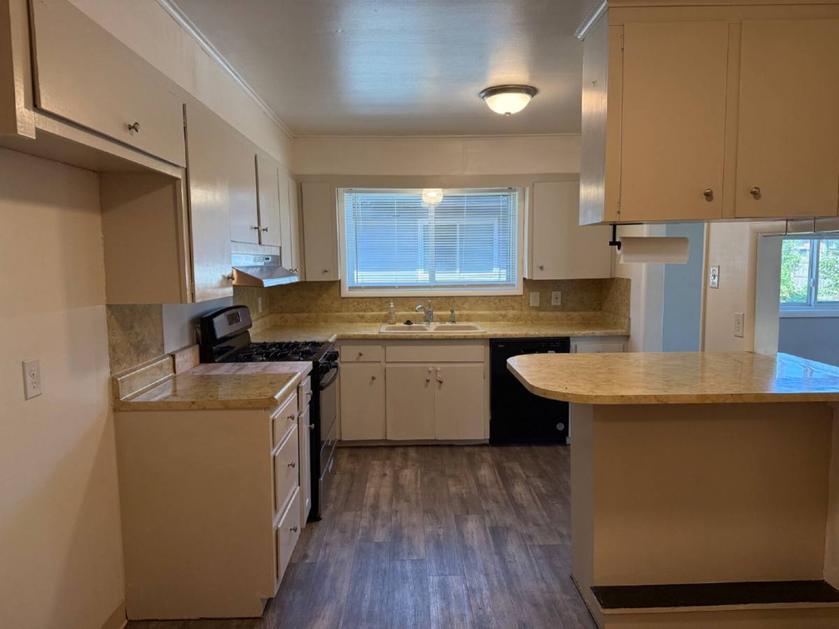 House for rent at 6635 E 27th St, Tulsa, OK 74129