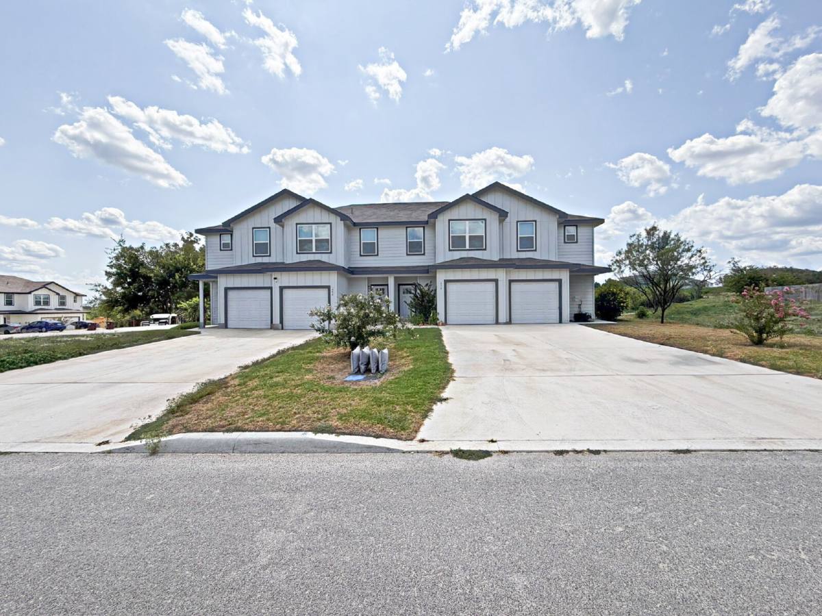 Townhouse for rent at 258 Marigold Place, San Antonio, TX 78253