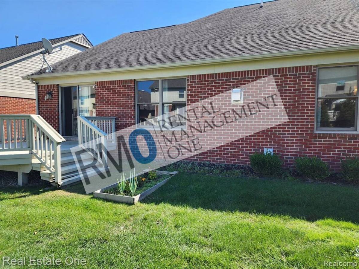 House for rent at 41568 Thoreau Ridge, Novi, MI 48377