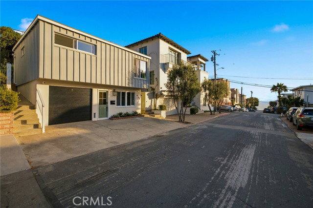 House for rent at 424 36th Place, Manhattan Beach, CA 90266