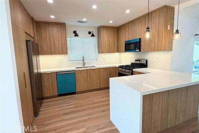 1828 N Kenwood St, Burbank, CA 91505 - House for Rent - Image 8