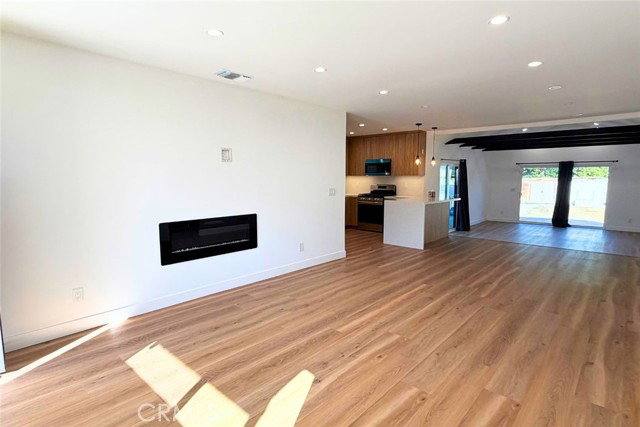 1828 N Kenwood St, Burbank, CA 91505 - House for Rent - Image 6