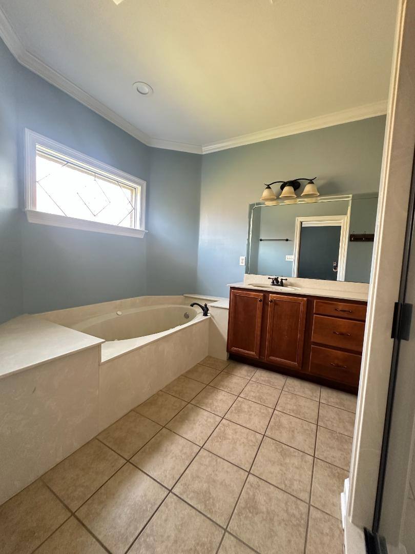 House for rent at 45 Whispering Meadows Dr, Oakland, TN 38060