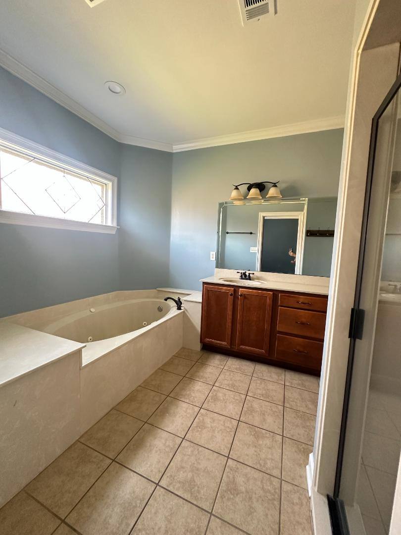 House for rent at 45 Whispering Meadows Dr, Oakland, TN 38060