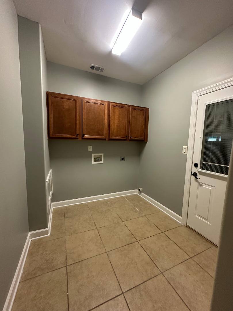 House for rent at 45 Whispering Meadows Dr, Oakland, TN 38060