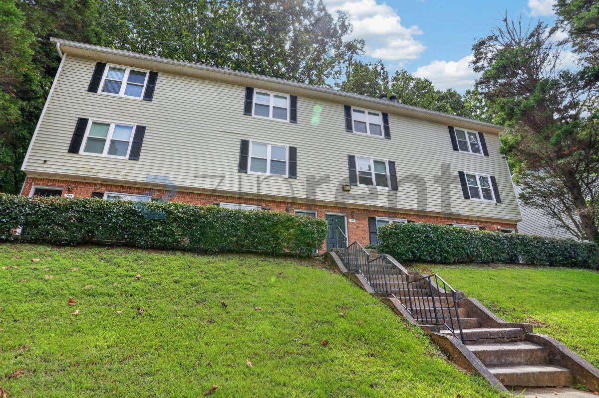 Townhouse for rent at 3102 Destin Circle #8, Snellville, GA 30078