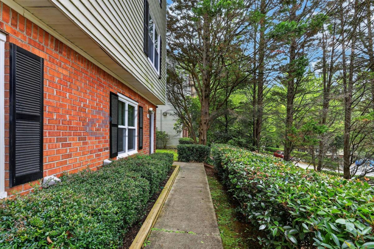 Townhouse for rent at 3102 Destin Circle #8, Snellville, GA 30078