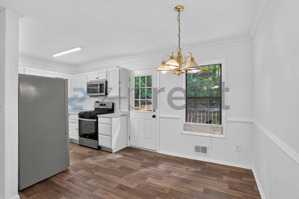 Townhouse for rent at 3102 Destin Circle #8, Snellville, GA 30078