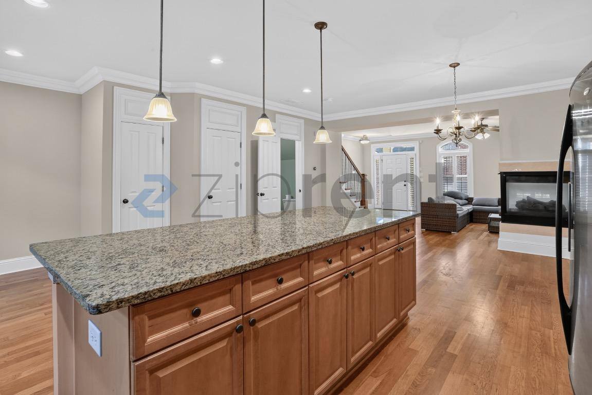 Townhouse for rent at 4977 Rosalie Rd, Alpharetta, GA 30022