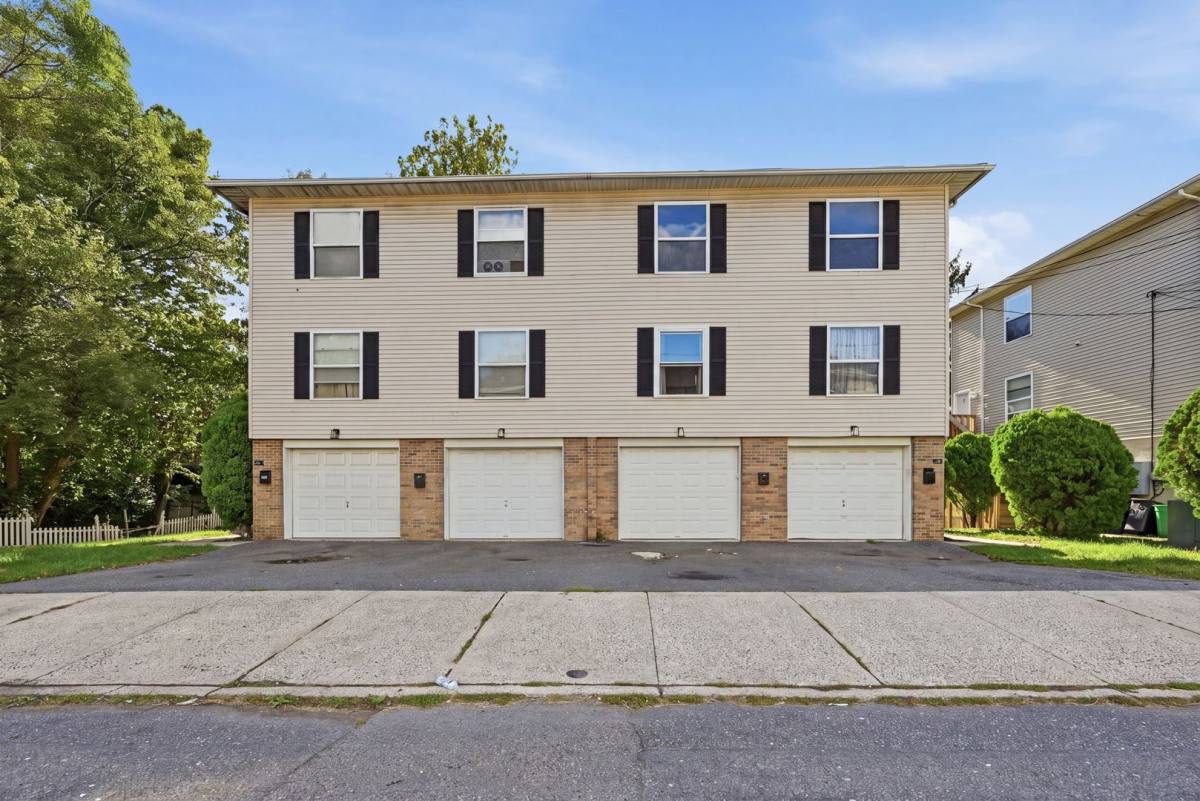Townhouse for rent at 503-526 Austin St, Allentown, PA 18109