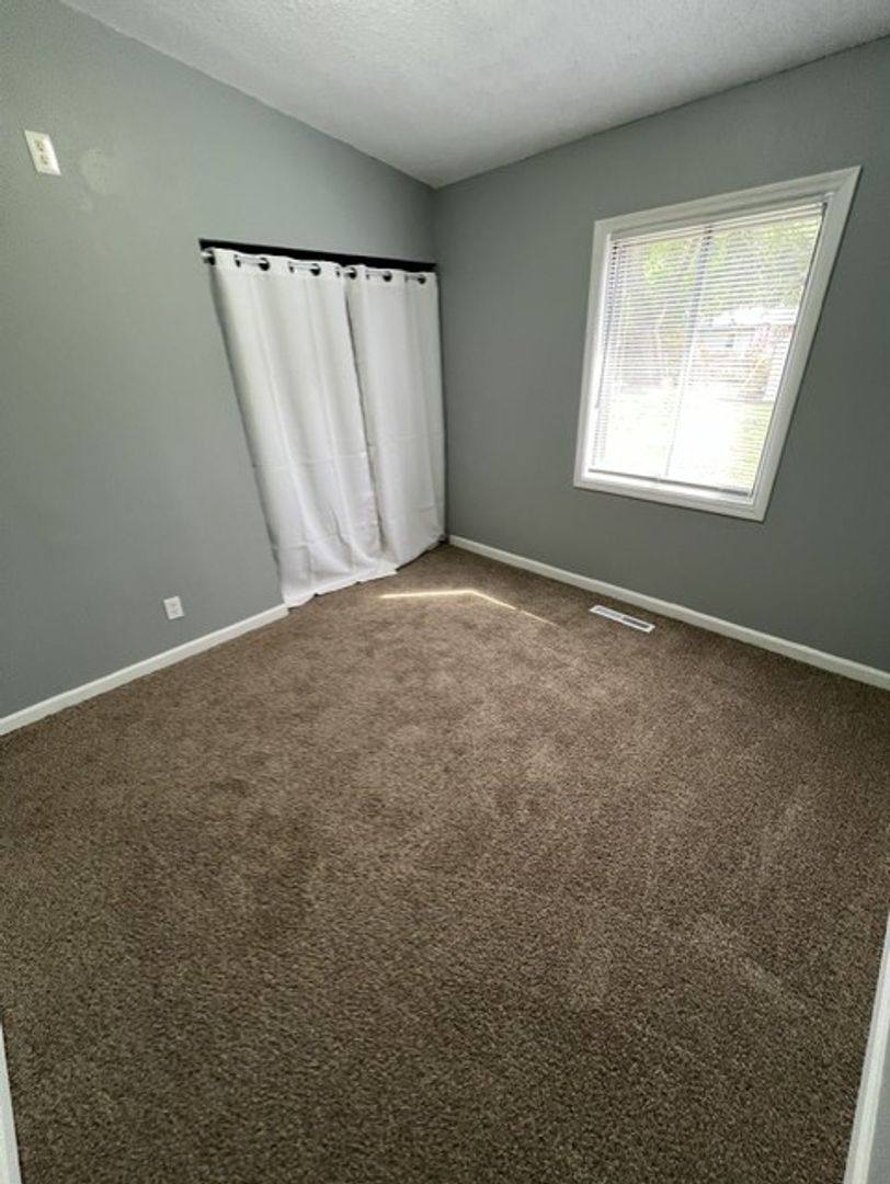 House for rent at 2204 Wilson Ave, Granite City, IL 62040