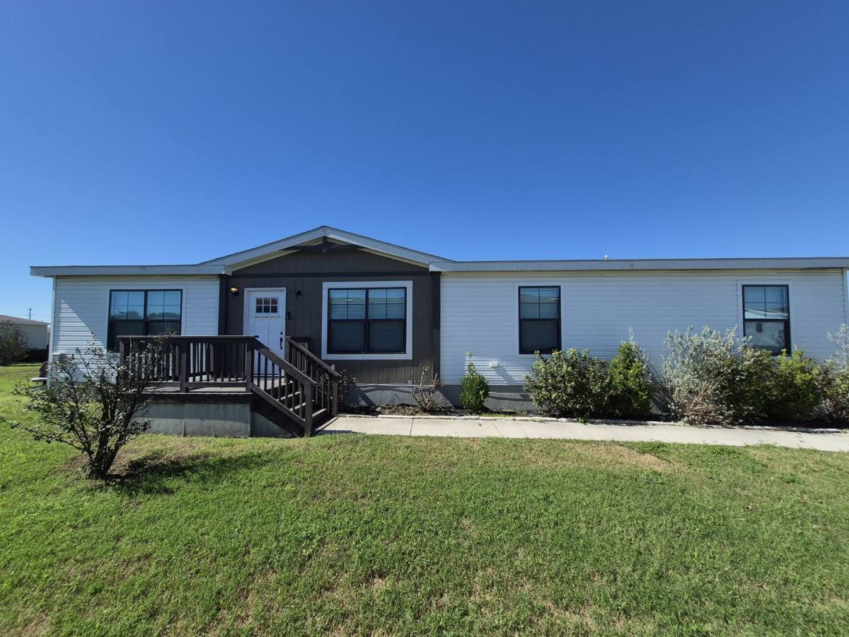 House for rent at 7151 Woodlake Parkway #451, San Antonio, TX 78244