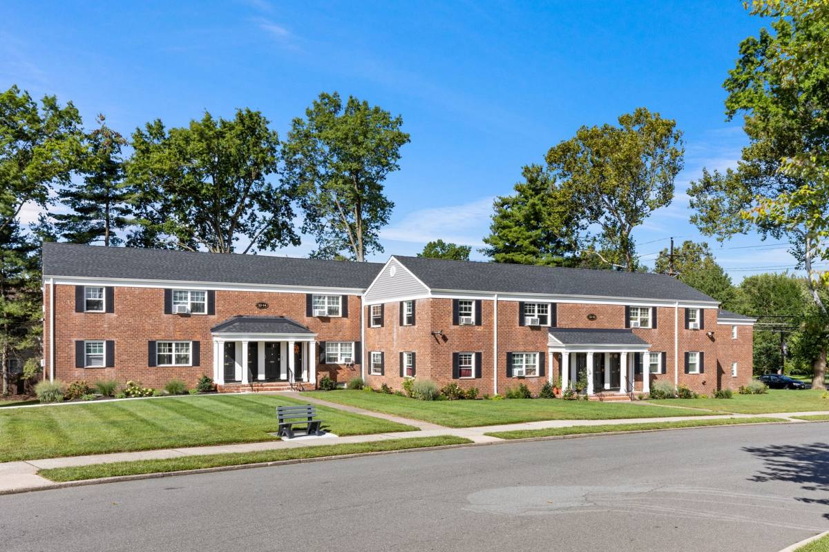 Fair Lawn Preserve, 33-06 Fair Lawn Ave, Fair Lawn, NJ 07410 - Apartment for Rent - Image 4