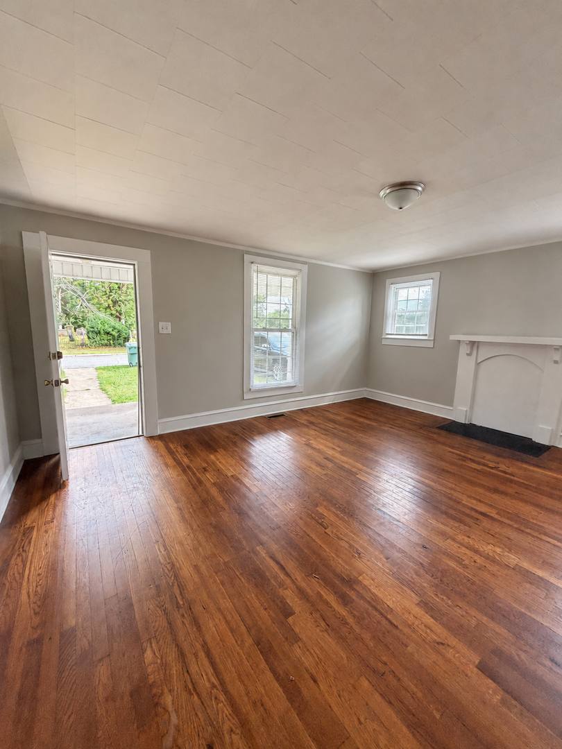 House for rent at 912 N Main St, Graham, NC 27253
