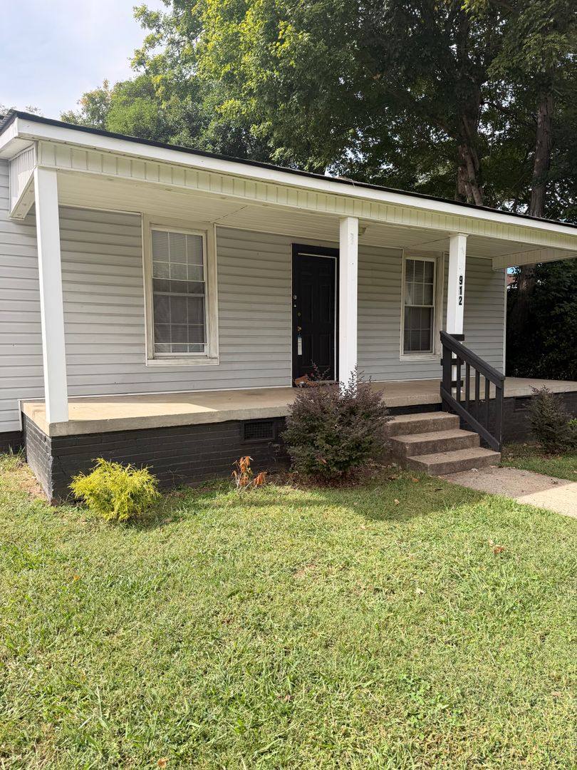 House for rent at 912 N Main St, Graham, NC 27253