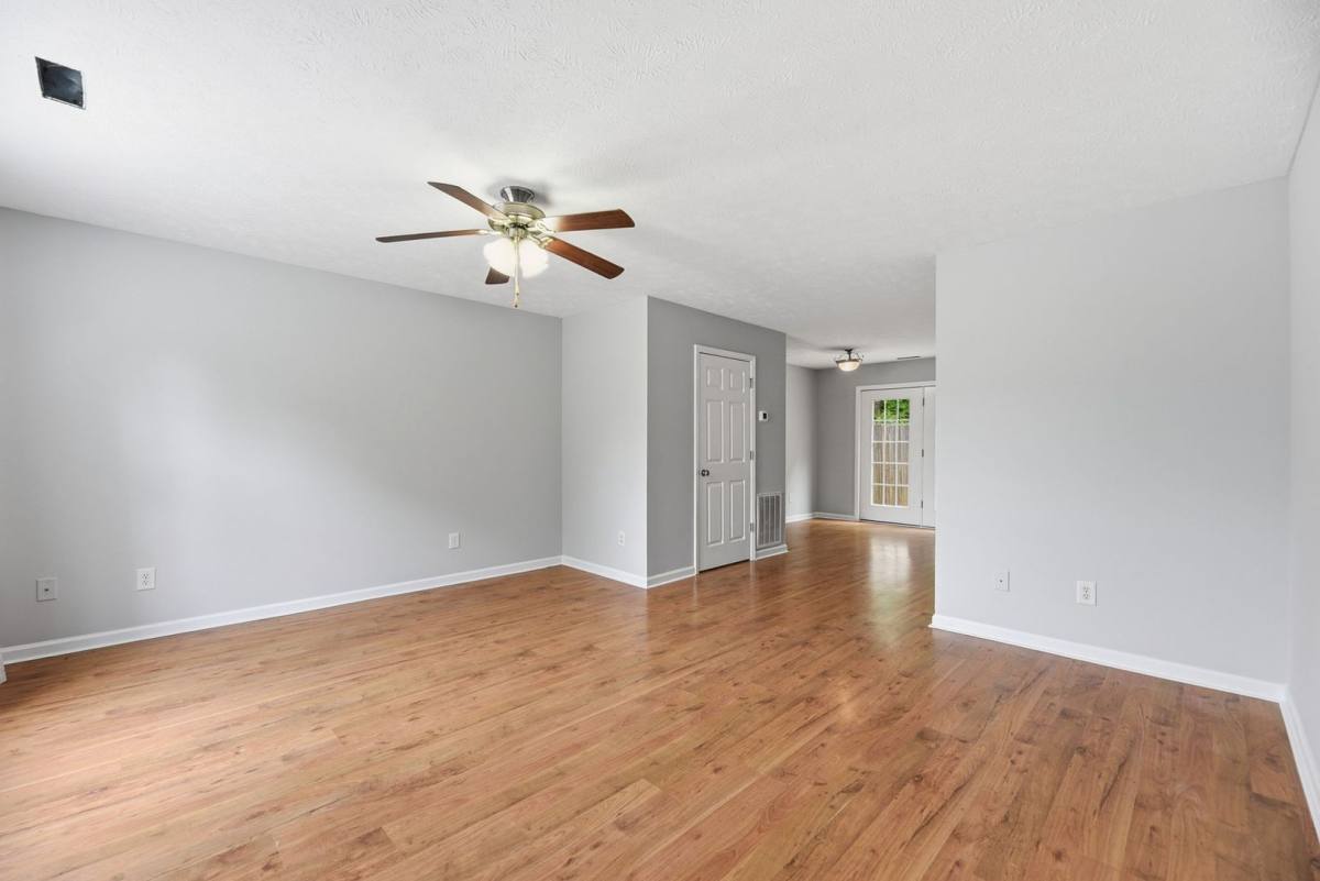 Townhouse for rent at 1424 William Holt Blvd, Sevierville, TN 37862