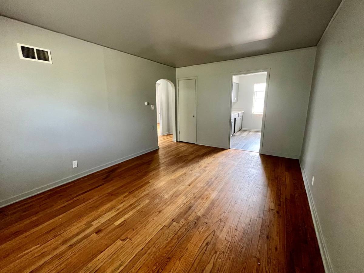 Apartment for rent at 4318 - 4324 N, Omaha, NE 68104