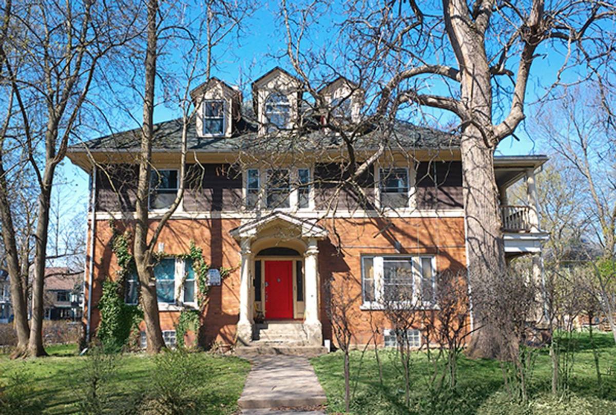 Apartment for rent at 560 Allen St, Syracuse, NY 13210
