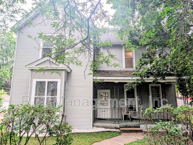 Apartment for rent at 2048 Carroll Ave #4, St. Paul, MN 55104