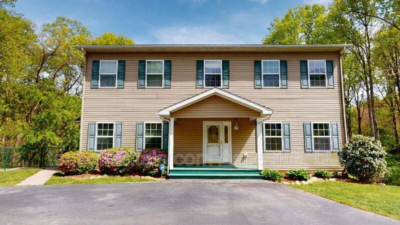 House for rent at 33 Chapel Hill Church, Asheville, NC 28803