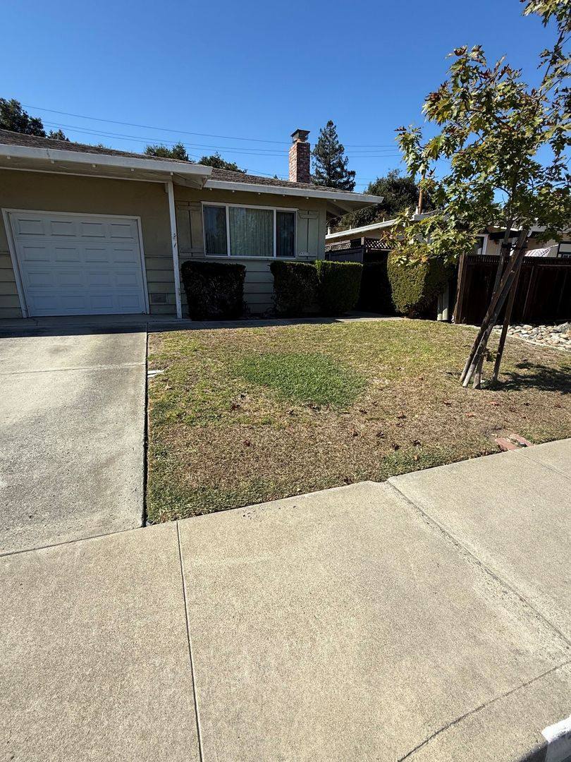 Apartment for rent at 1152 White Dr, Santa Clara, CA 95050