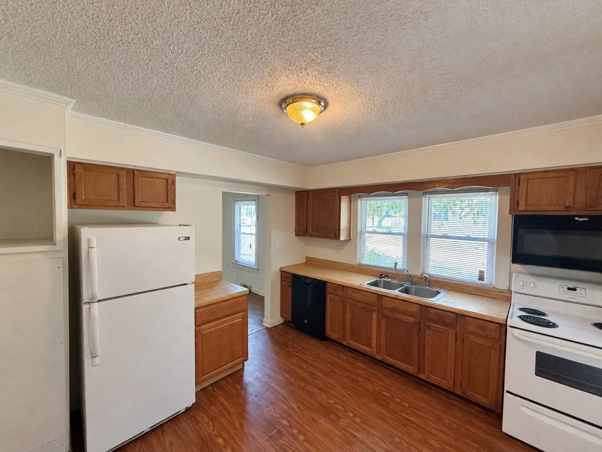 House for rent at 300 Ward St, Graham, NC 27253