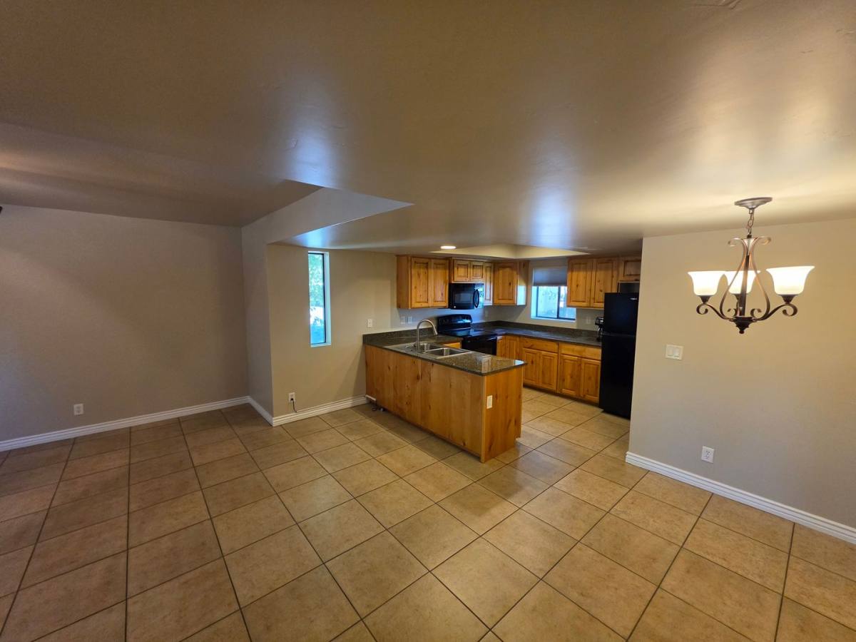 3200 S Litzler Dr #12-250, Flagstaff, AZ 86001 - Condo for Rent - Image 8
