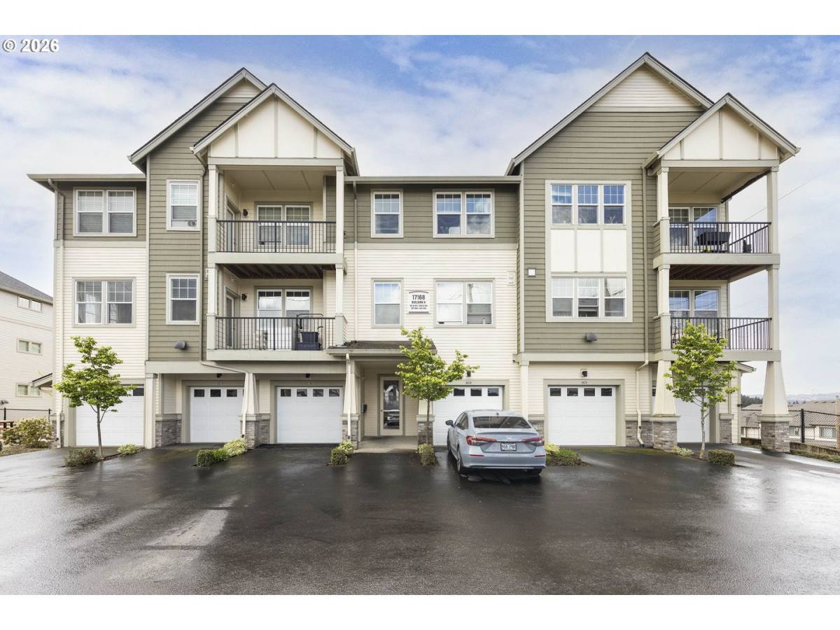 Condo for rent at 17168 SW Snowdale St #301, Beaverton, OR 97007