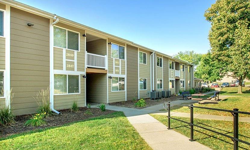 Townhouse for rent at 3025 Kansas Dr, Bellevue, NE 68005
