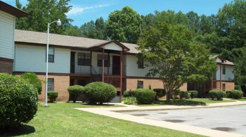 Apartment for rent at 1212 W N Main, La Fayette, GA 30728