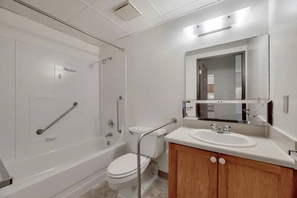 Townhouse for rent at 180 Colony Dr S, Saginaw, MI 48638
