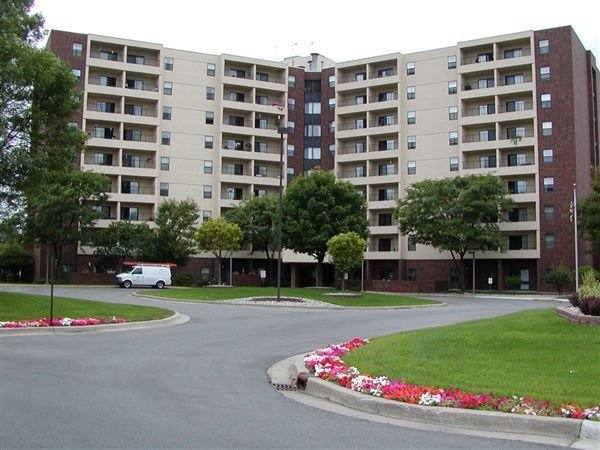 Townhouse for rent at 180 Colony Dr S, Saginaw, MI 48638