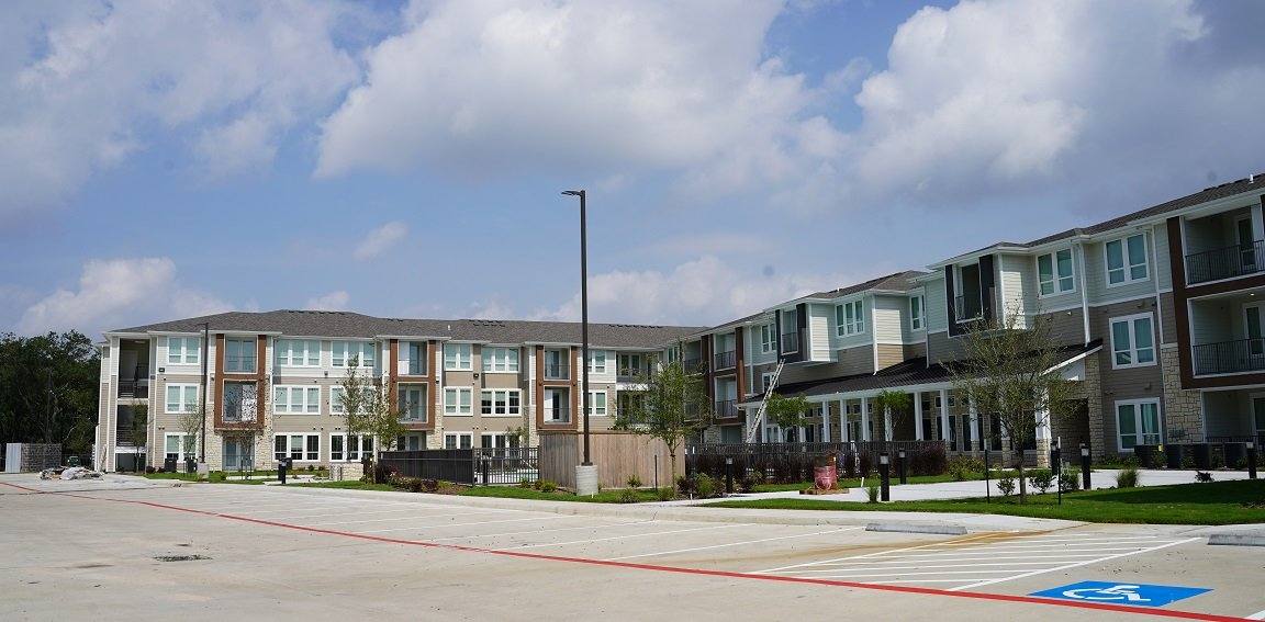 Apartment for rent at 1475 Gears Rd, Houston, TX 77067
