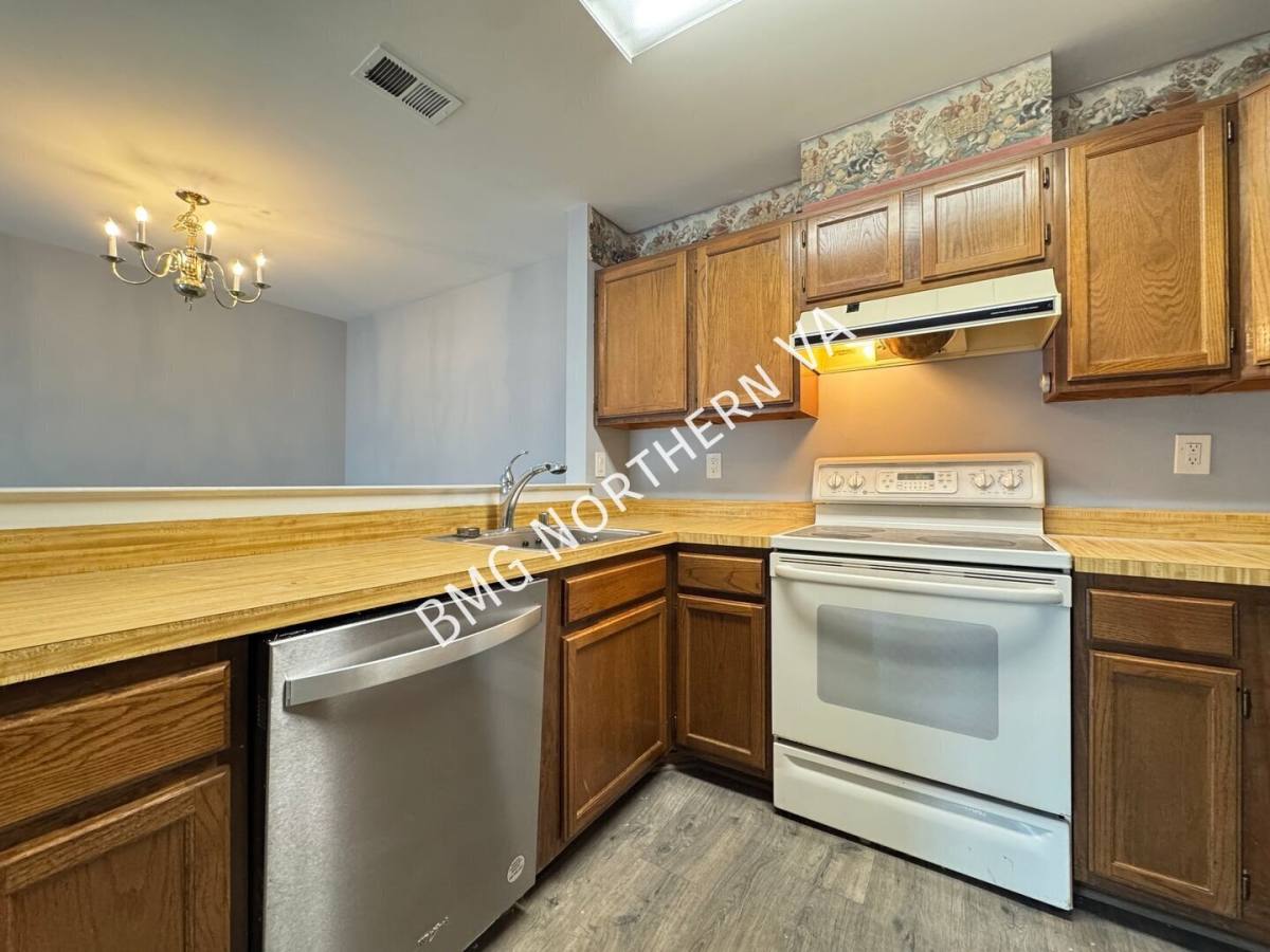 Condo for rent at 7825 Harrowgate Circle #D-144, Springfield, VA 22152