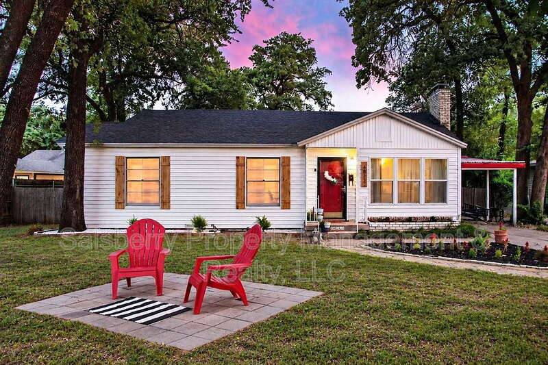 House for rent at 4833 Black Oak Lane, Fort Worth, TX 76114