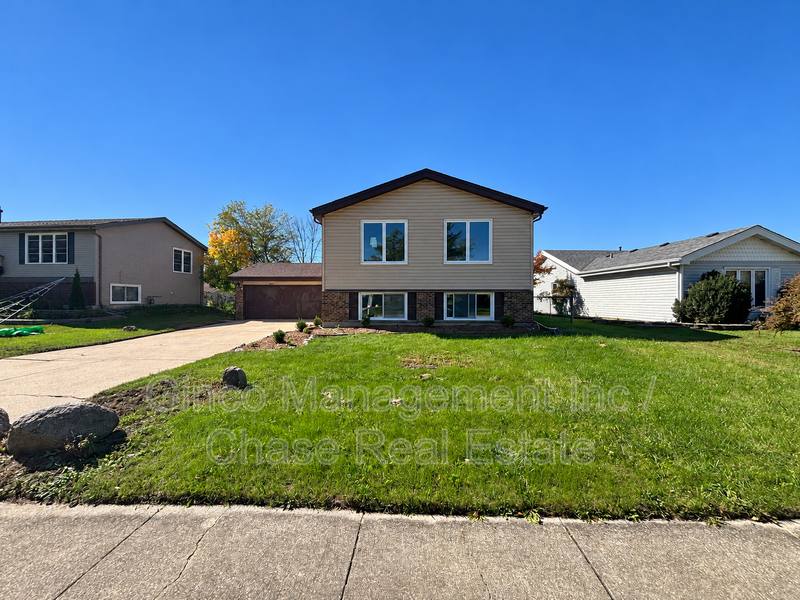 House for rent at 20032 S Sycamore Dr, Frankfort, IL 60423