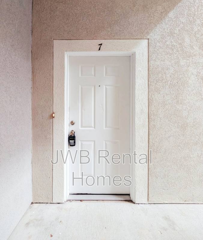 Condo for rent at 5051 Playpen Dr #5-7, Jacksonville, FL 32210