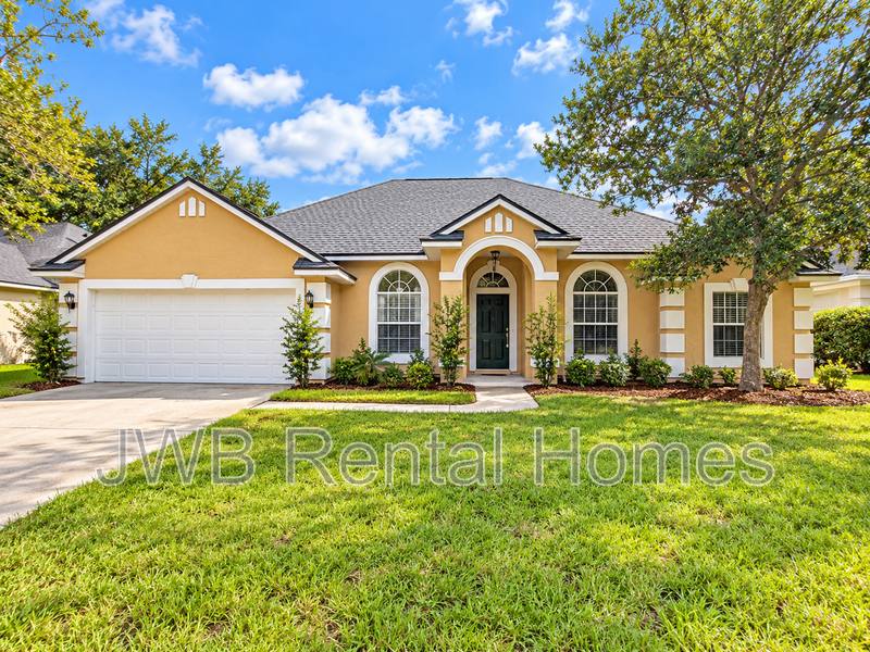 House for rent at 557 Grand Parke Dr, St. Johns, FL 32259