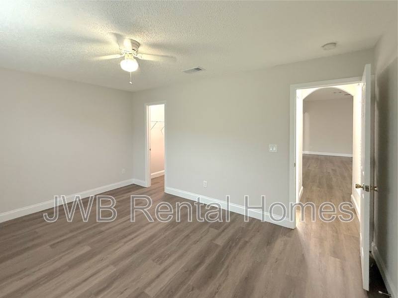 House for rent at 557 Grand Parke Dr, St. Johns, FL 32259