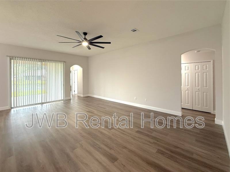 House for rent at 557 Grand Parke Dr, St. Johns, FL 32259