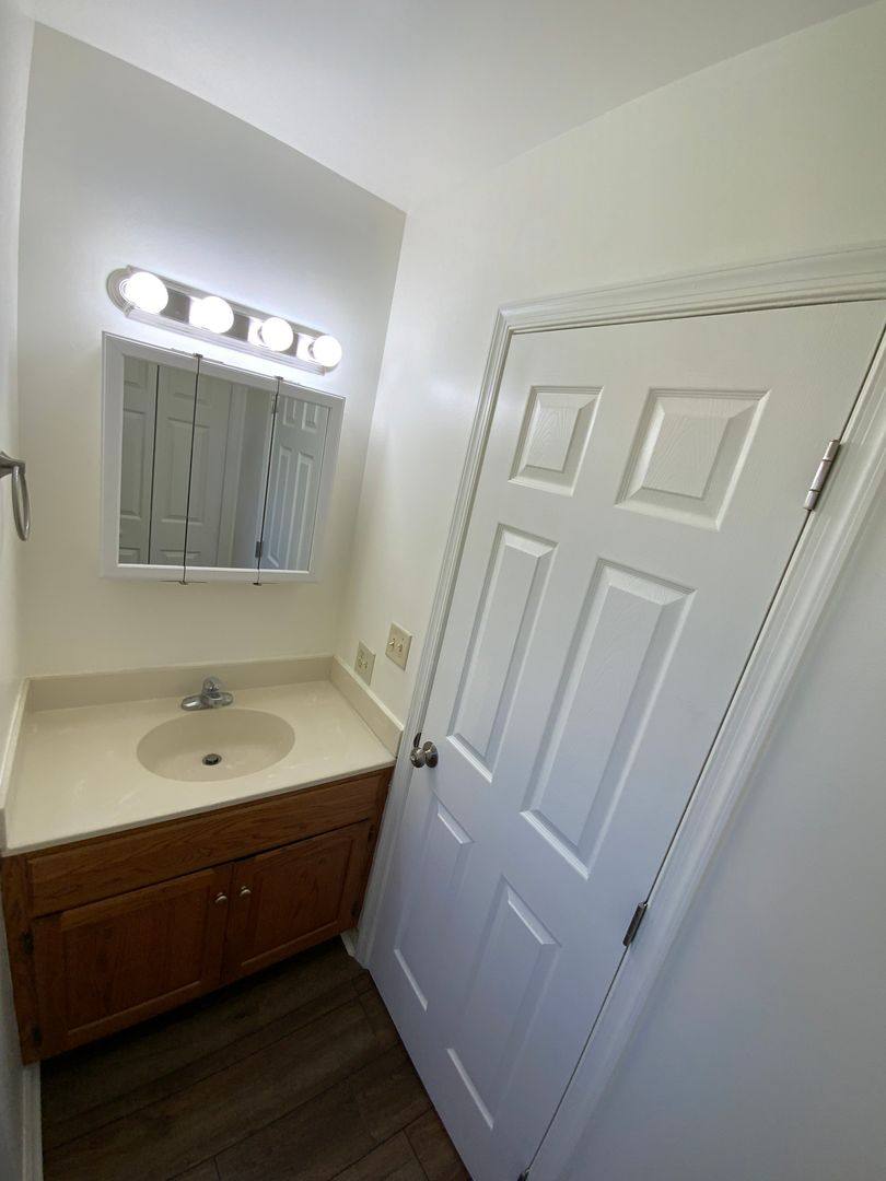 Townhouse for rent at 17-19 Farmland Rd, Leola, PA 17540