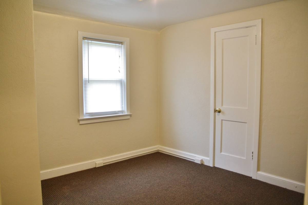 Apartment for rent at 4008 Walnut St, Harrisburg, PA 17109