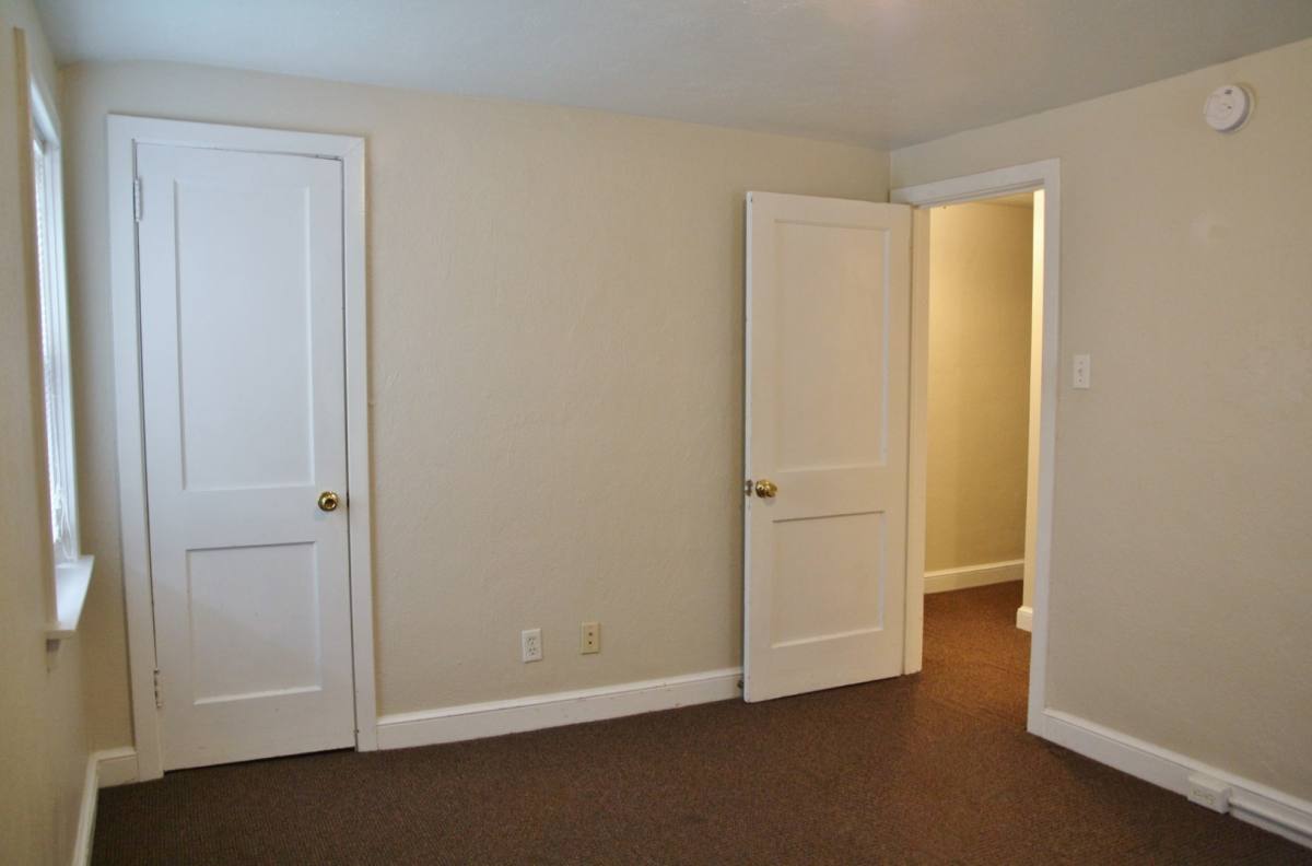 Apartment for rent at 4008 Walnut St, Harrisburg, PA 17109