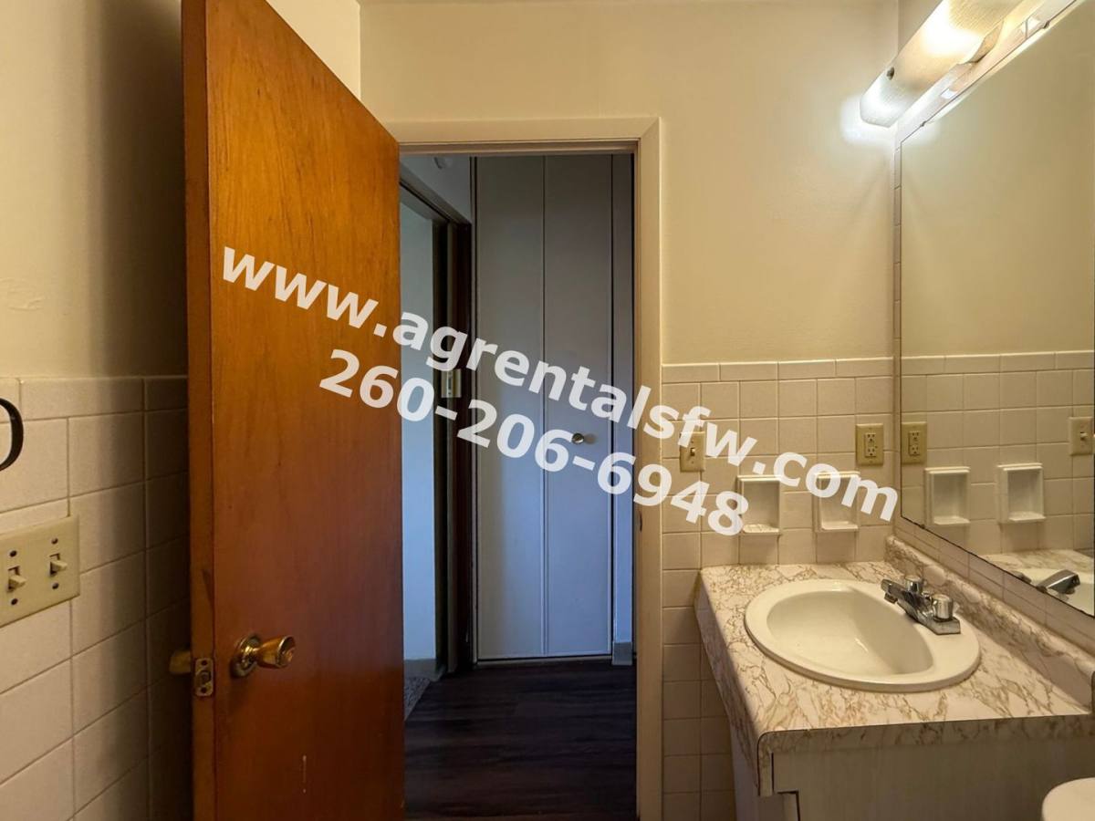 Apartment for rent at 901-931 W Brookwood Court, New Haven, IN 46774