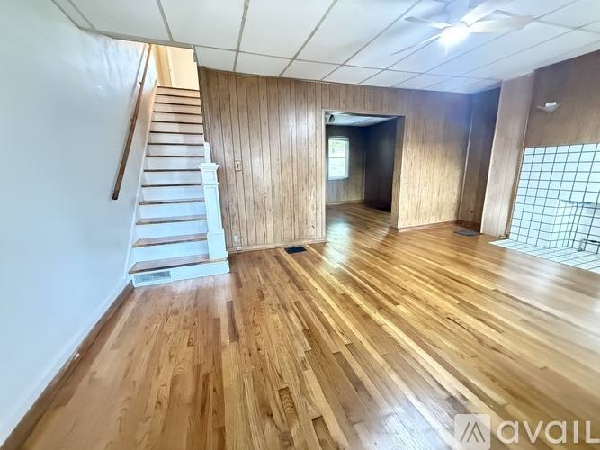 House for rent at 837 Greenfield Ave, Pittsburgh, PA 15217