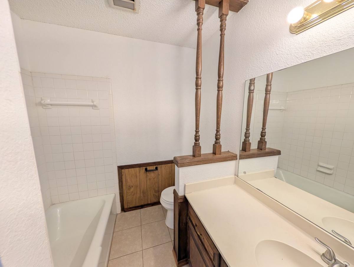 Apartment for rent at 9904 E 22nd Place, Tulsa, OK 74129