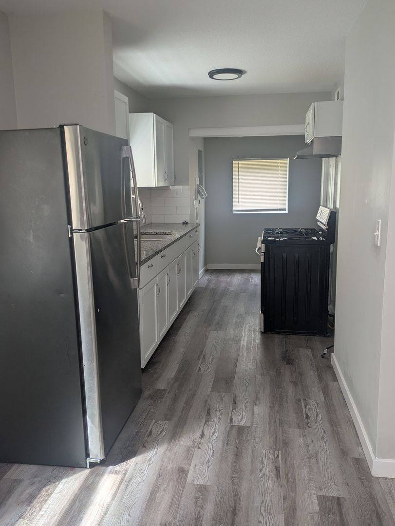 Apartment for rent at 1518 Topping Ave, Kansas City, MO 64127