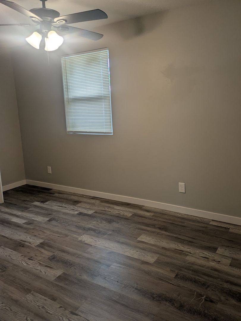 Apartment for rent at 1518 Topping Ave, Kansas City, MO 64127