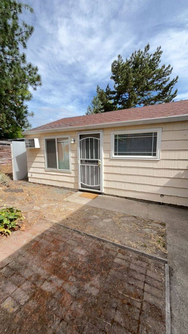 Apartment for rent at Studio Adu, 611 Normal Ave House 601 Adu, Ashland, OR 97520