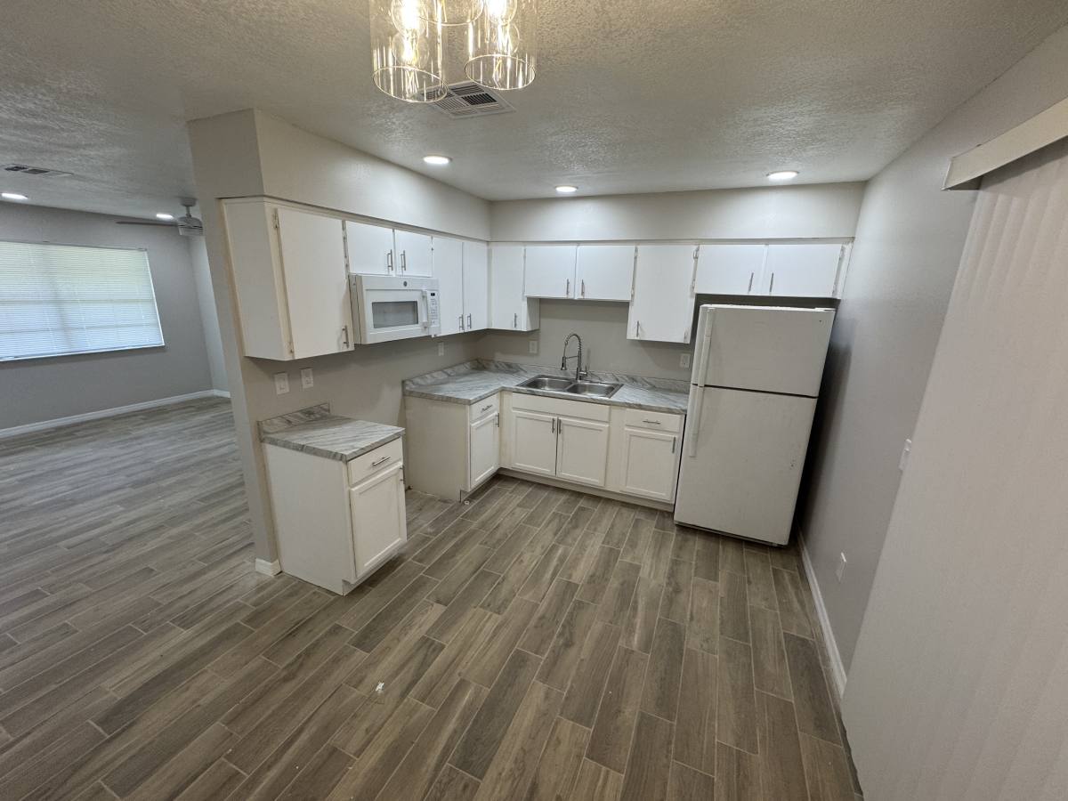 Apartment for rent at 21512 Campbell Dr, Brooksville, FL 34601